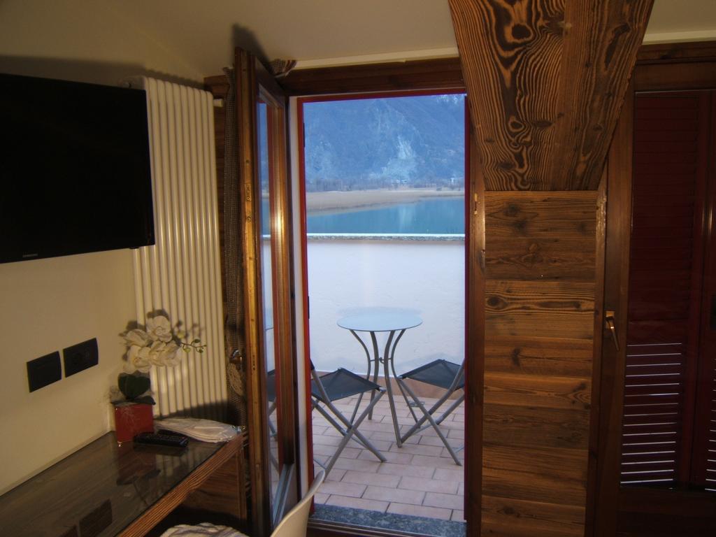 Hotel Berlinghera Sorico Quarto foto